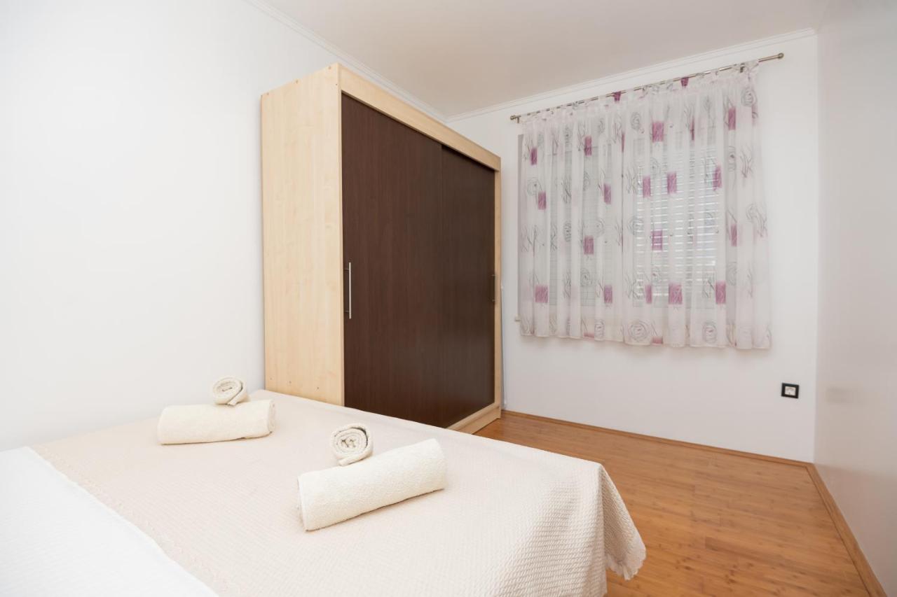 Ante Apartment *